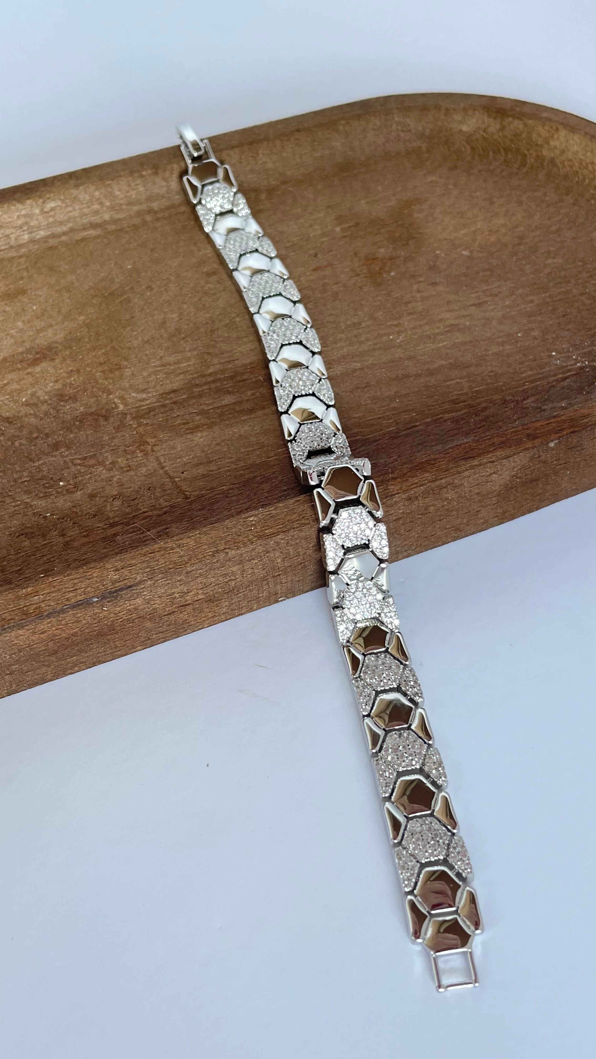 Taşlı Kalın Silver Renk Bileklik