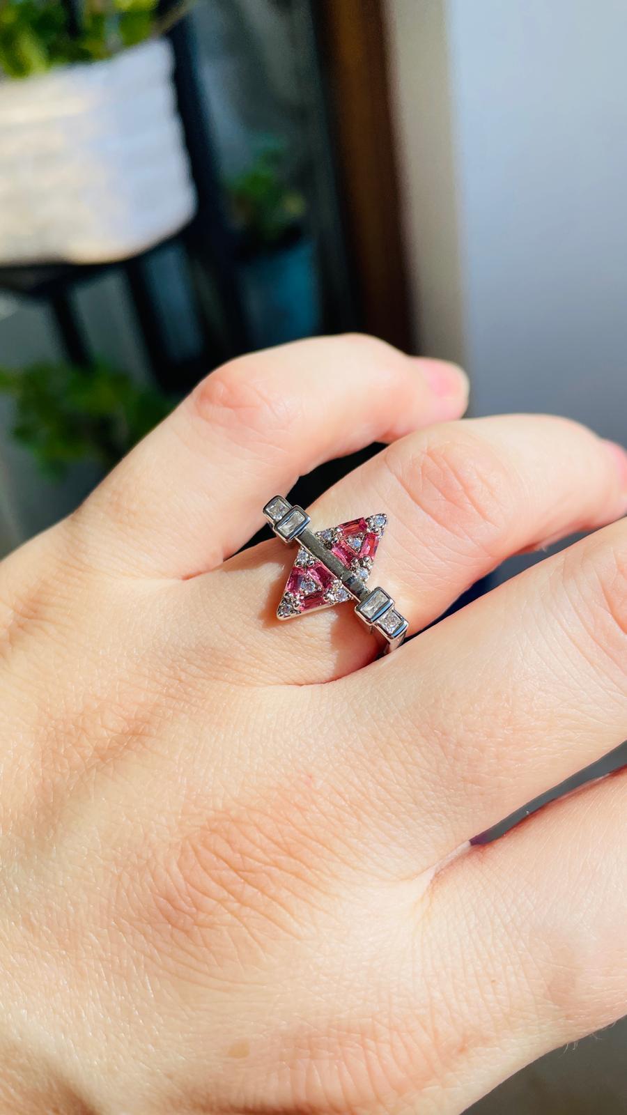 Üçgen Pembe Taşlı Ayarlanabilir Yüzük