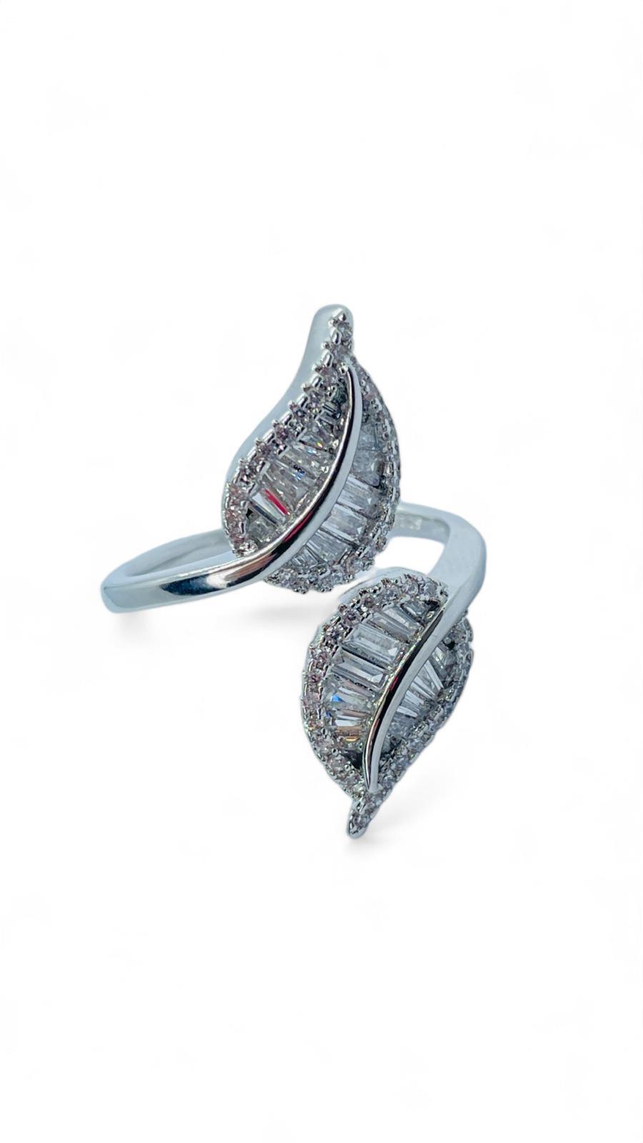 Yaprak Taşlı Ayarlanabilir Yüzük