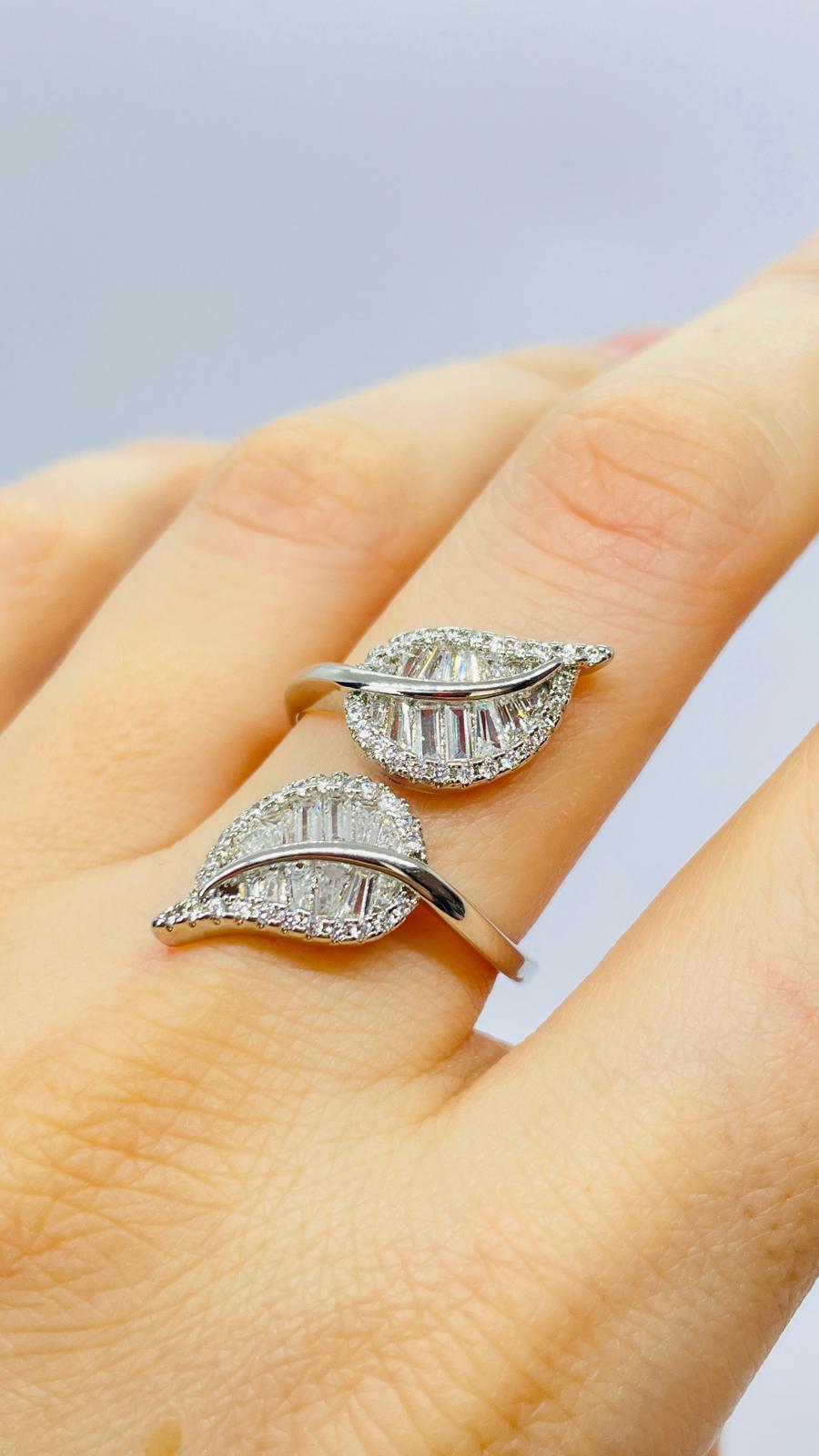 Yaprak Taşlı Ayarlanabilir Yüzük