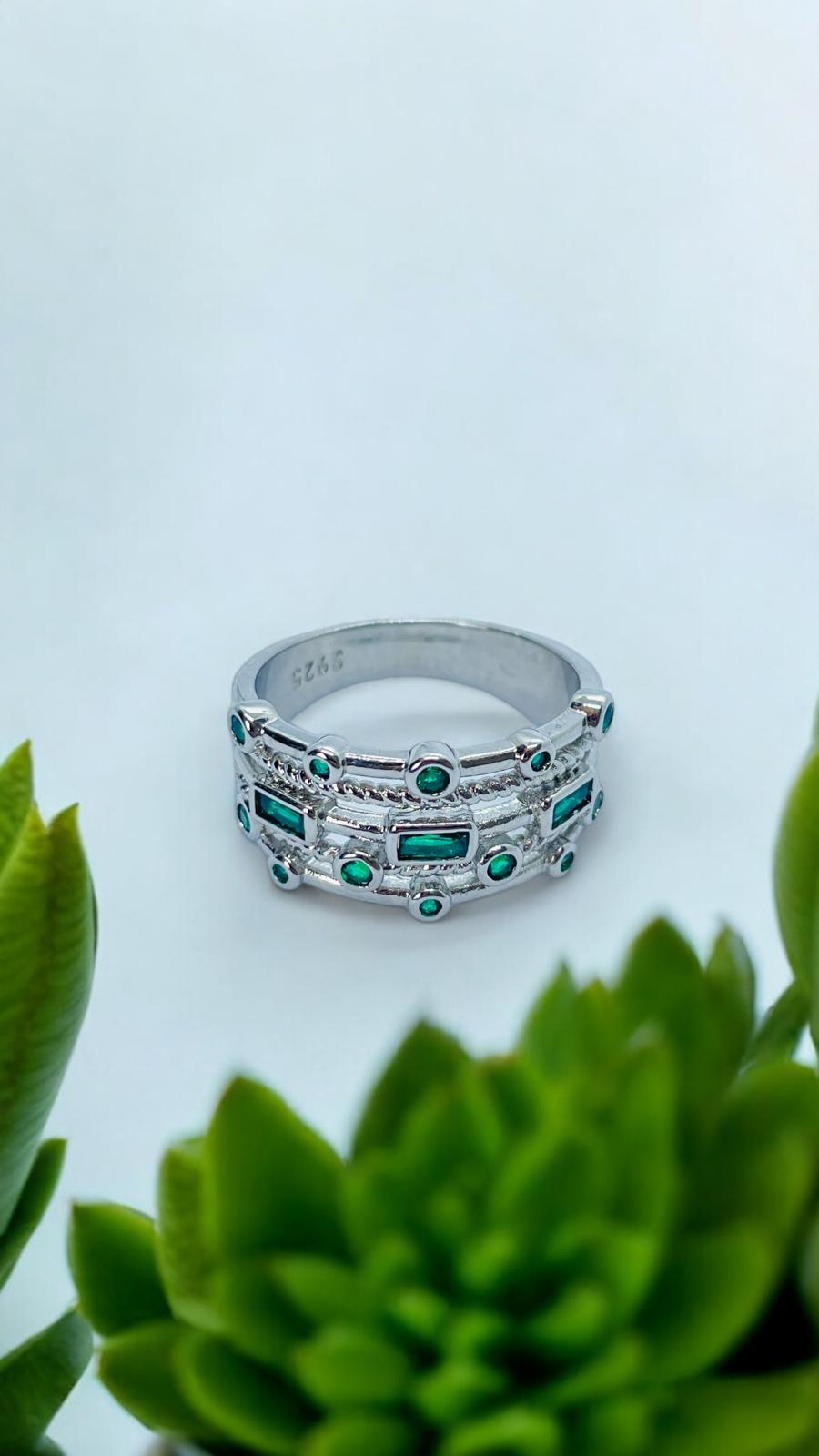 Yeşil Mİnimal Taşlı Numaralı Yüzük (s925 ayar)