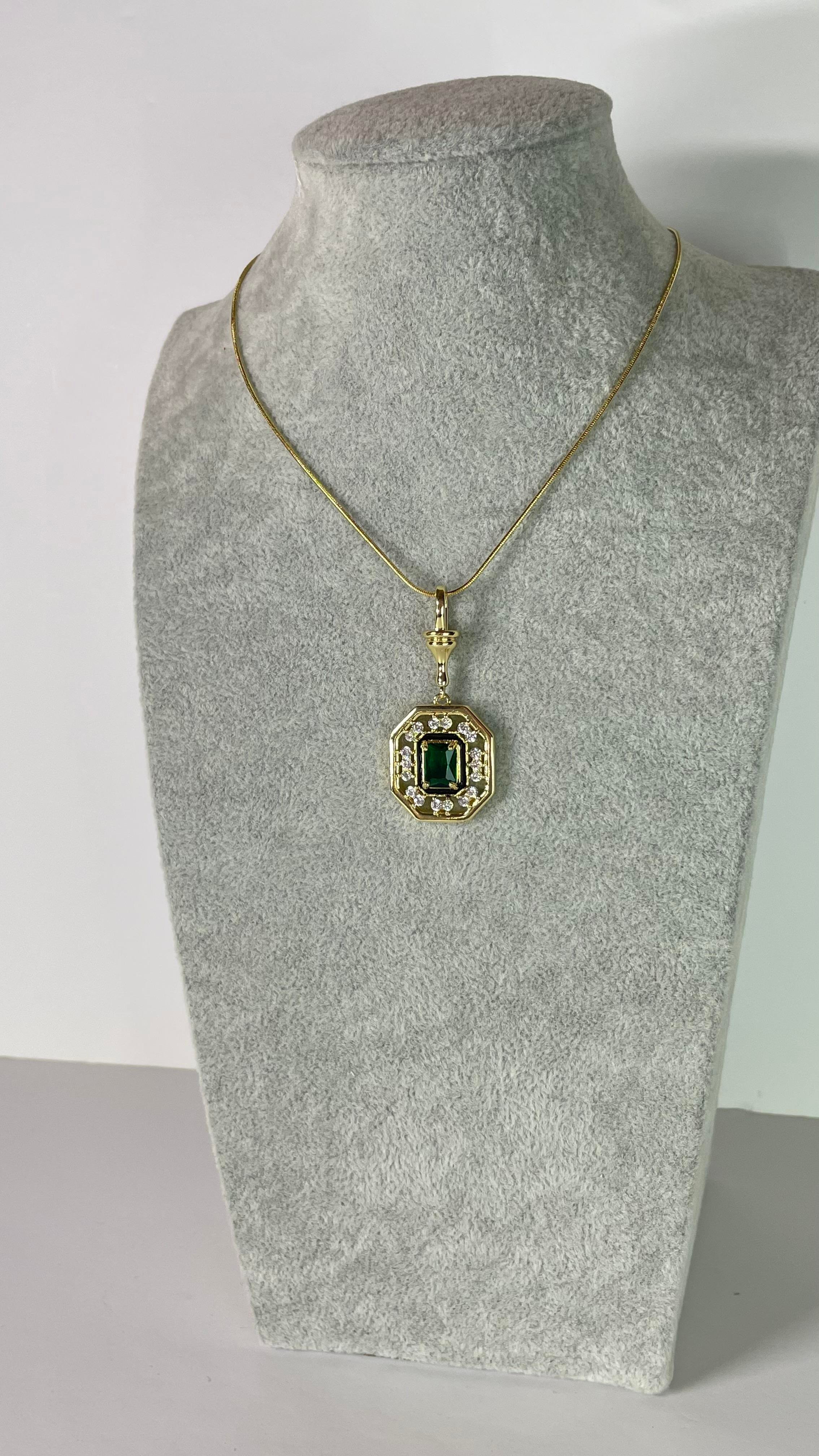 Yeşil Taşlı Gold Kolye