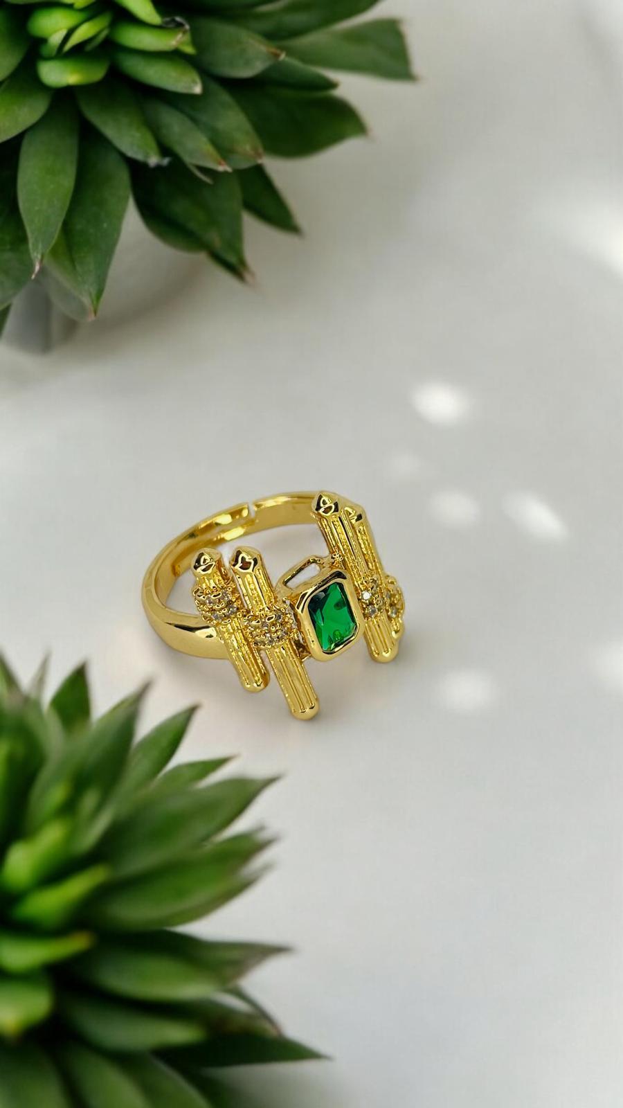 Yeşil Taşlı Zigzag Gold Ayarlanabilir Yüzük