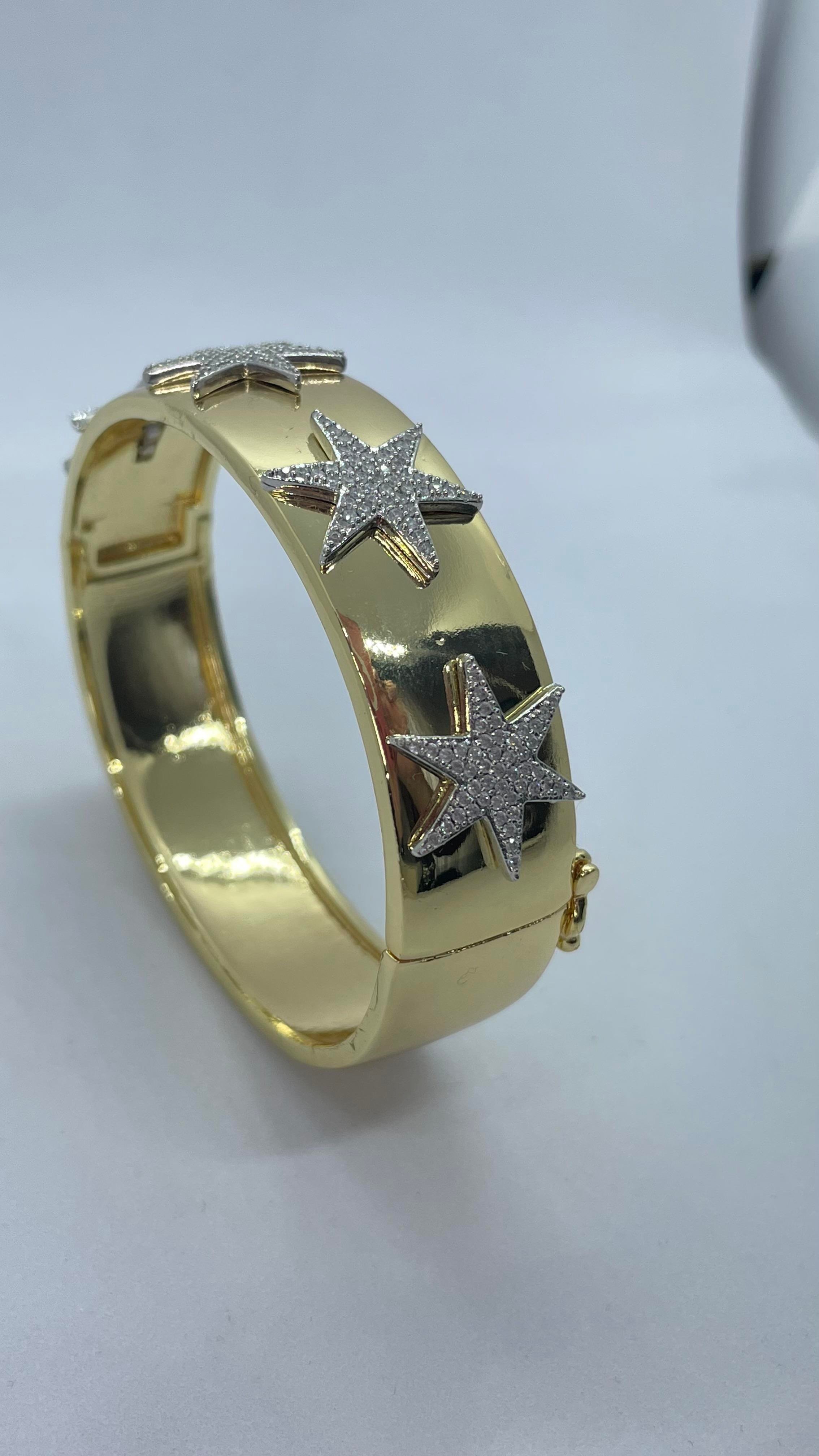 Yıldız Detaylı Gold Kelepçe