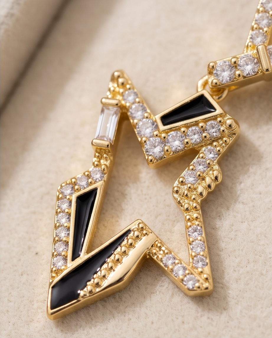 Yıldızlı Taşlı Gold Küpe