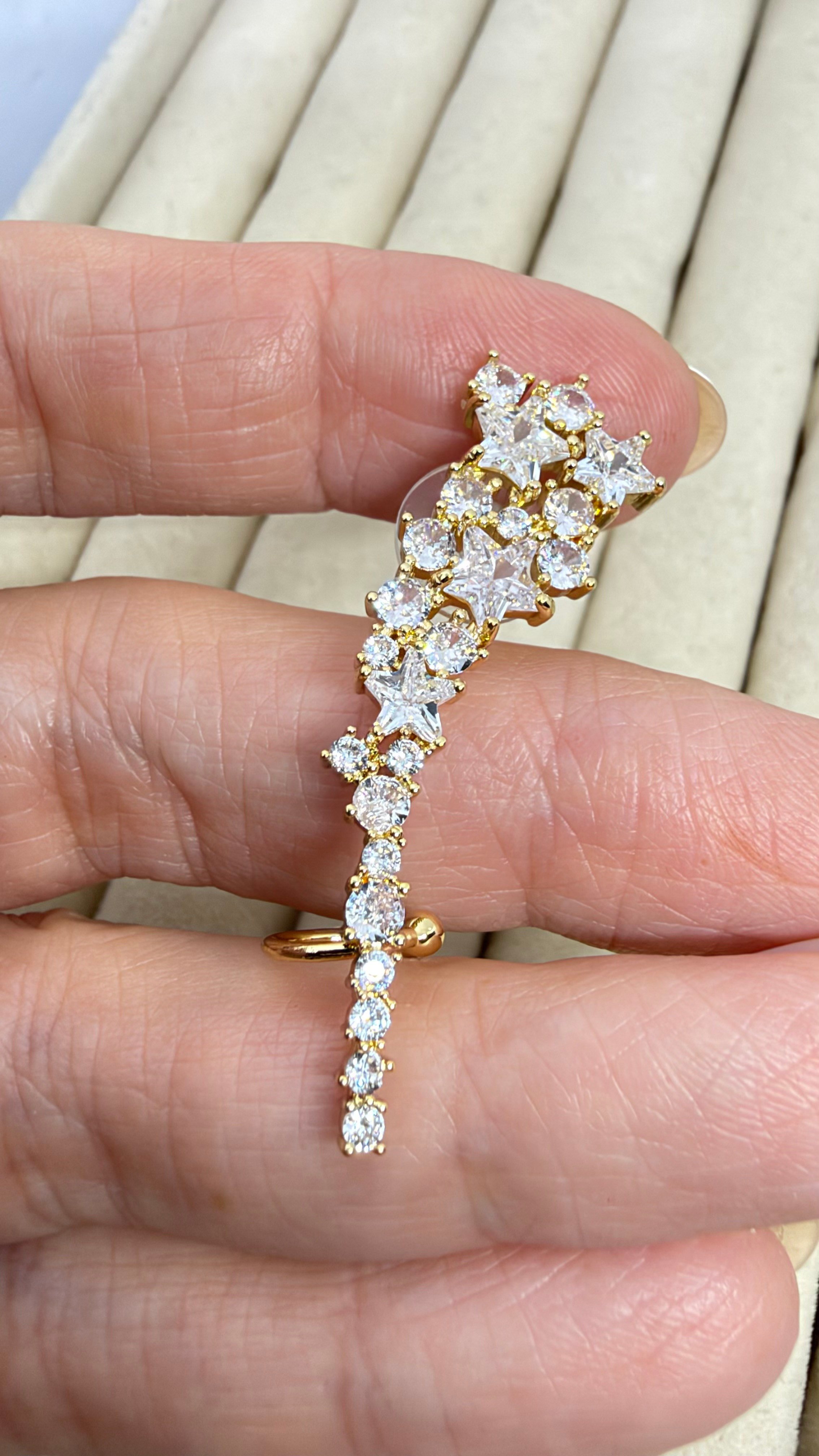 Yıldızlı Taşlı Gold Küpe ( Tekli Satılır)