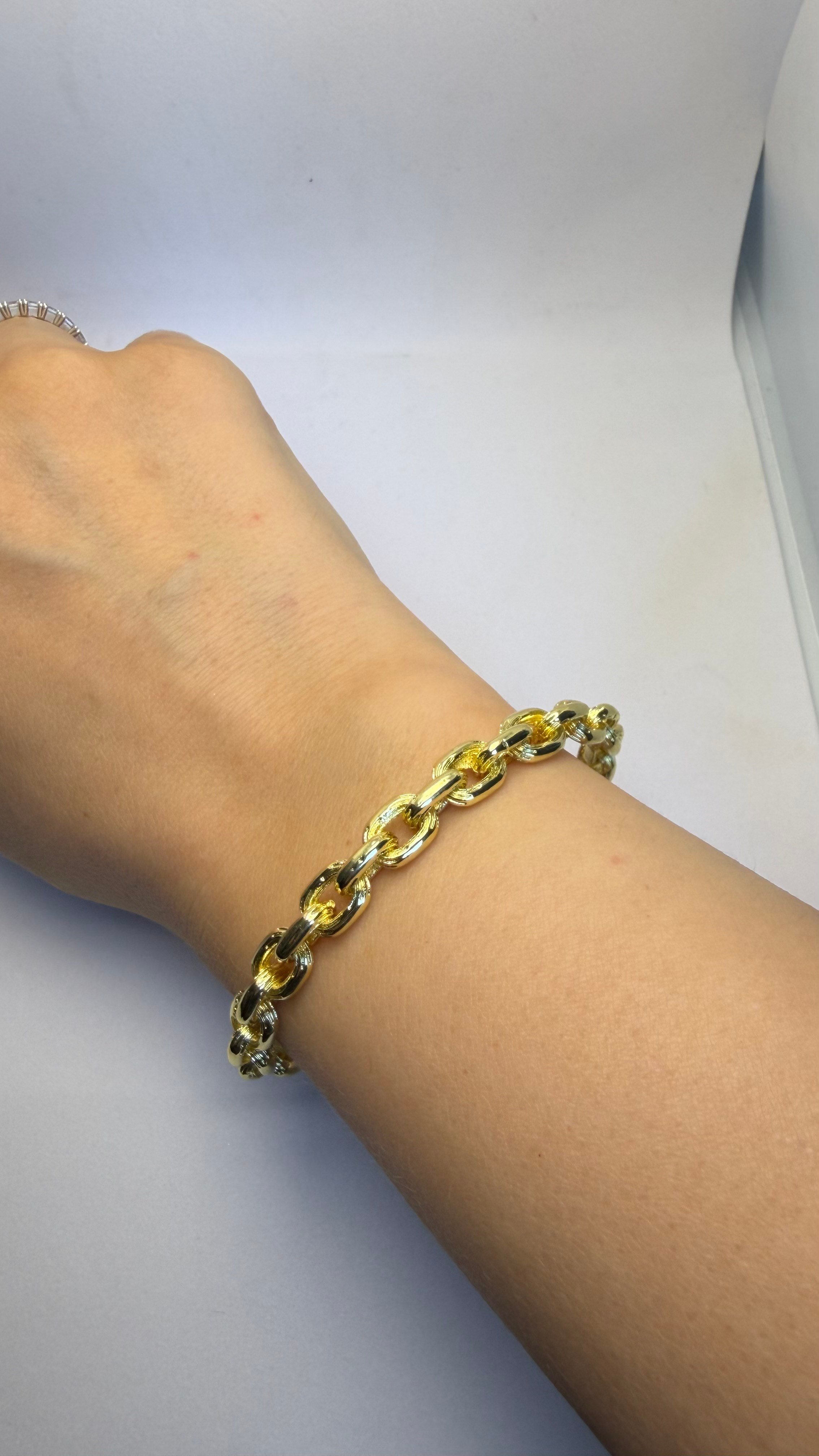 Zincir Detaylı Gold Kelepçe