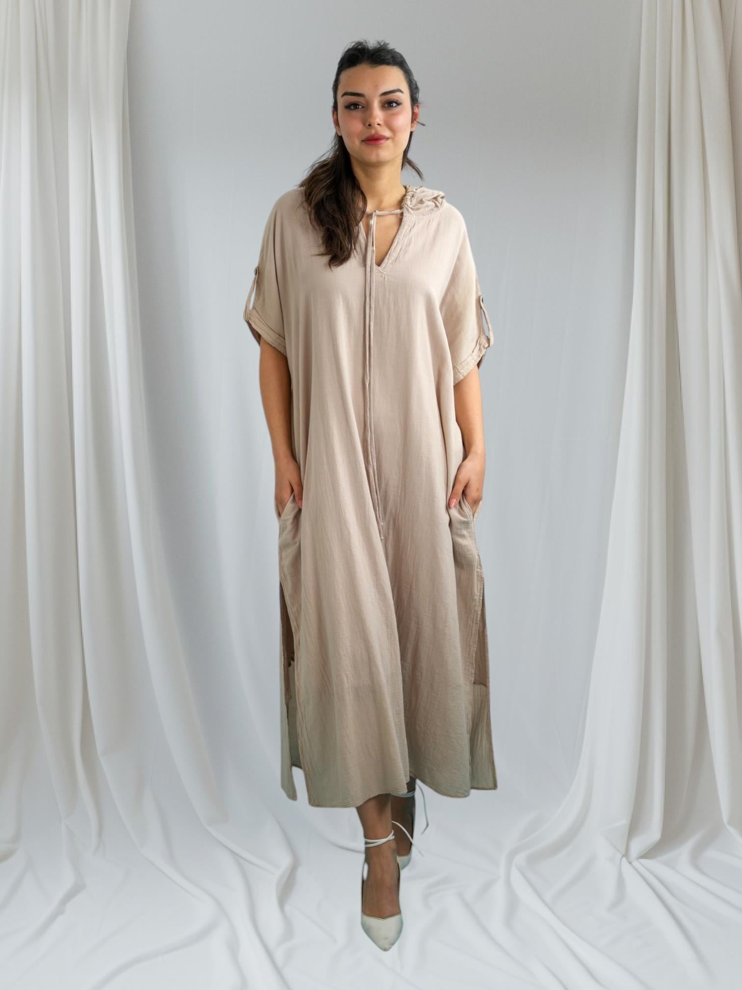 Bej Kapüşonlu Elbise