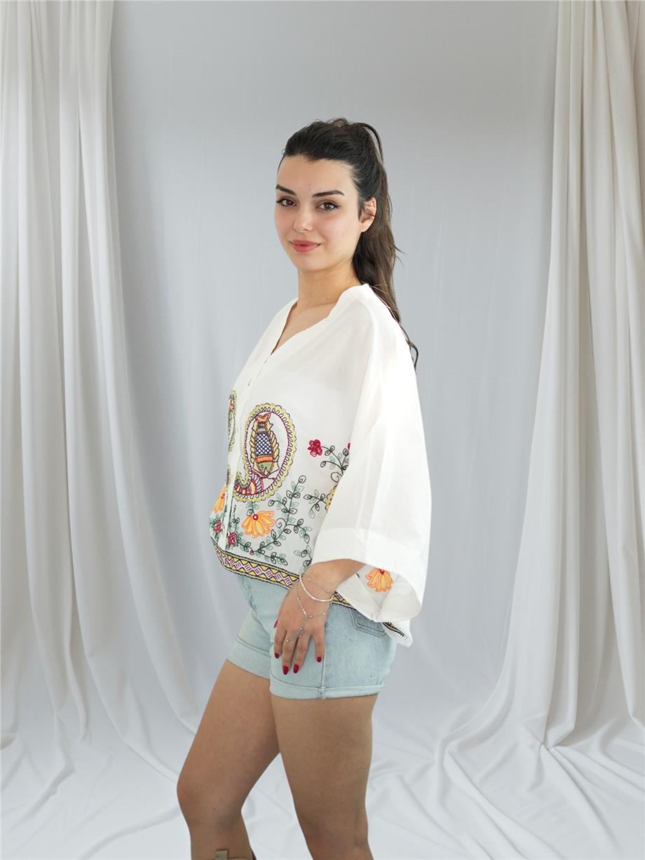 Beyaz Balık Nakışlı Bluz