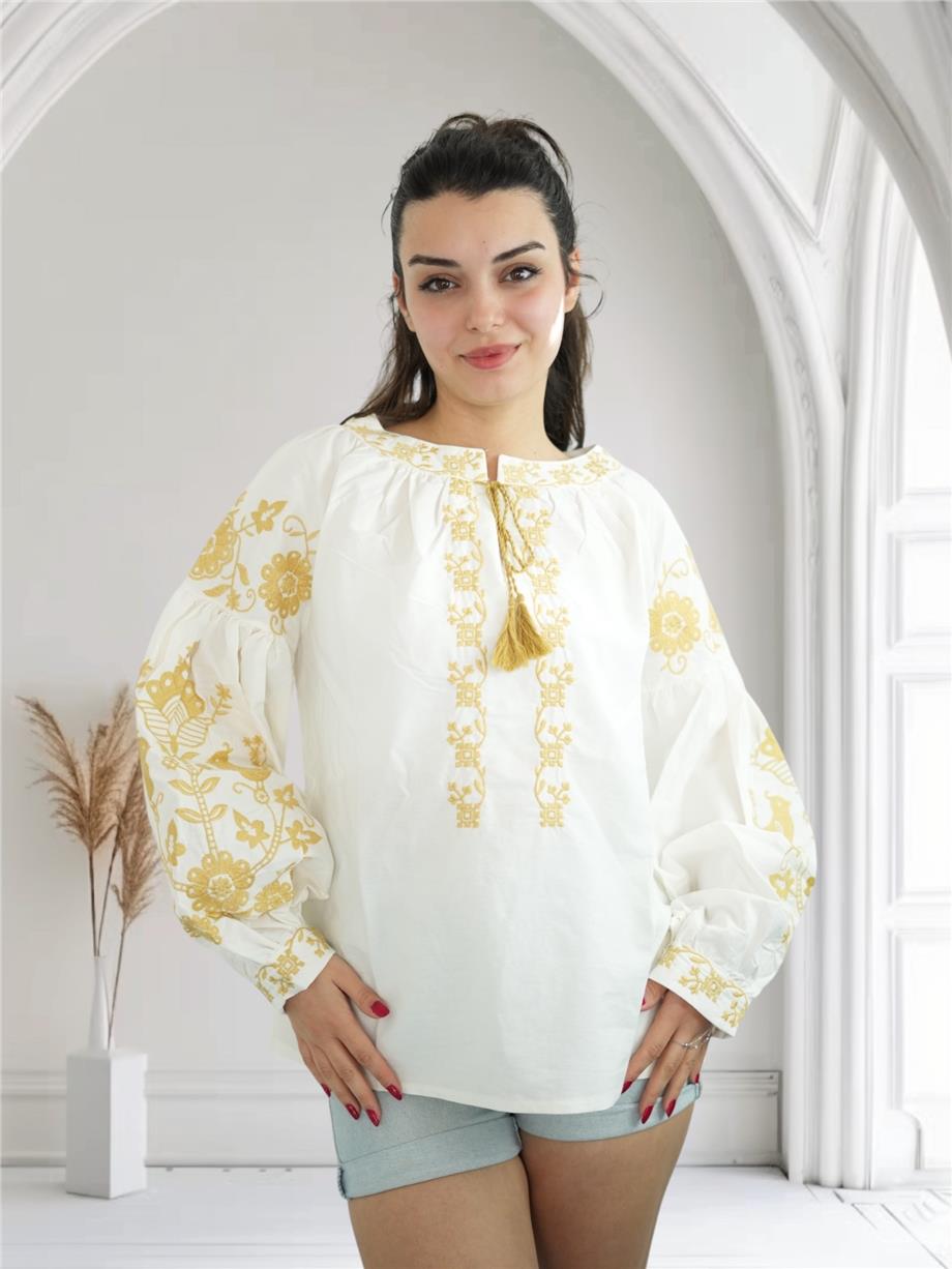 Beyaz Kolları Kuş ve Çiçek Nakışlı Bluz