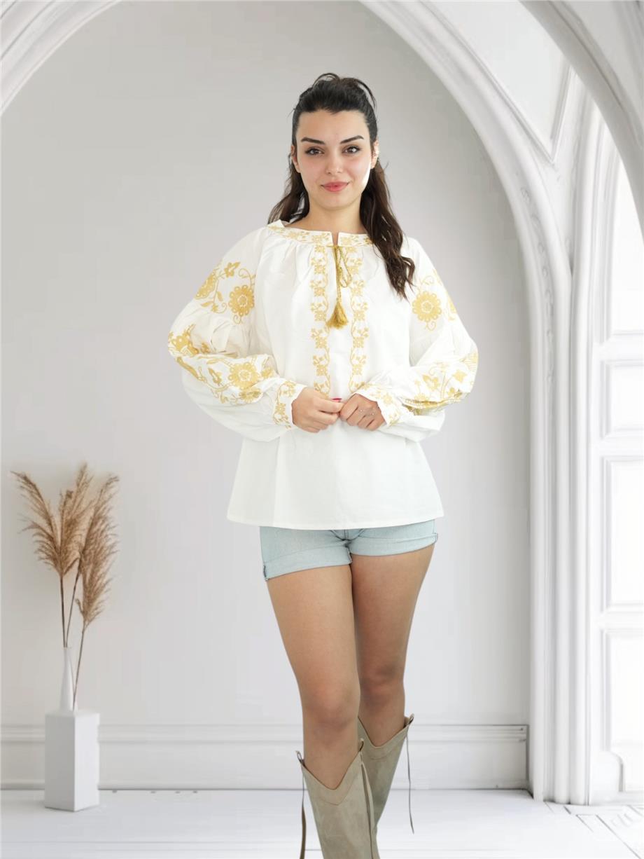 Beyaz Kolları Kuş ve Çiçek Nakışlı Bluz