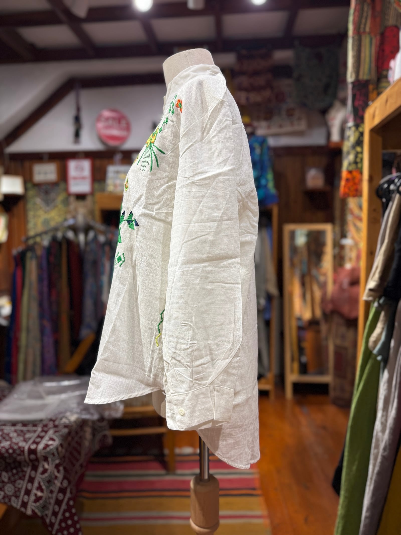 beyaz-renk-kelebek-islemeli-oversize-g--4811-