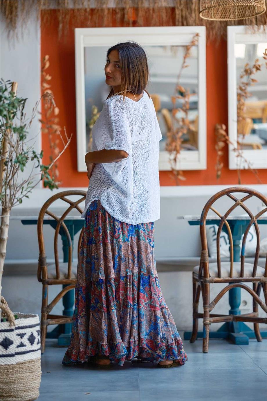 Beyaz Renk V Yaka Düğme Detaylı Merserize Bluz