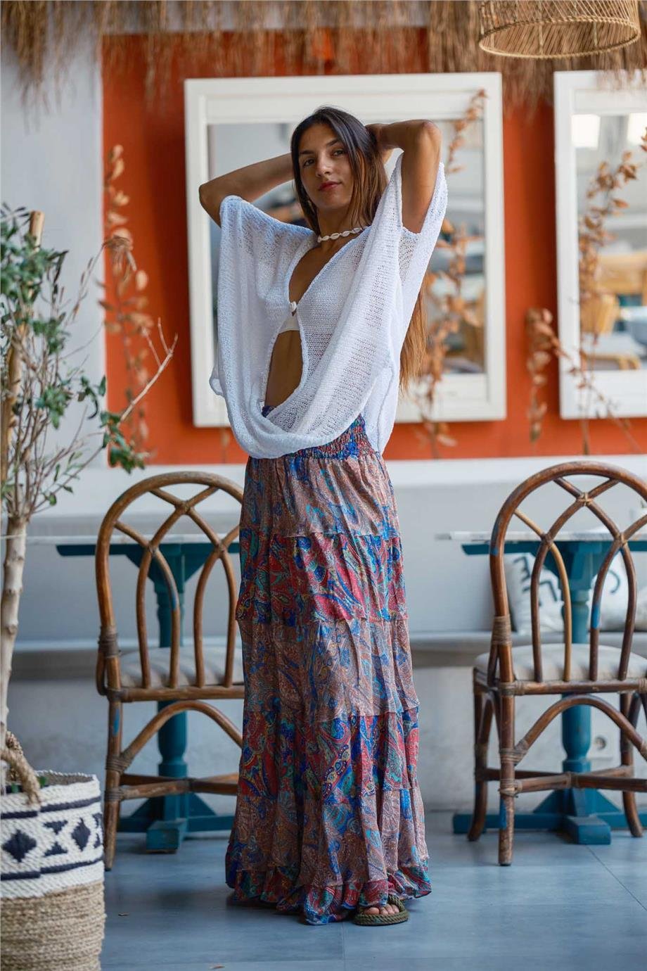 Beyaz Renk V Yaka Düğme Detaylı Merserize Bluz