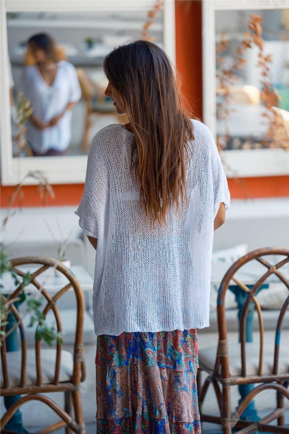 Beyaz Renk V Yaka Düğme Detaylı Merserize Bluz