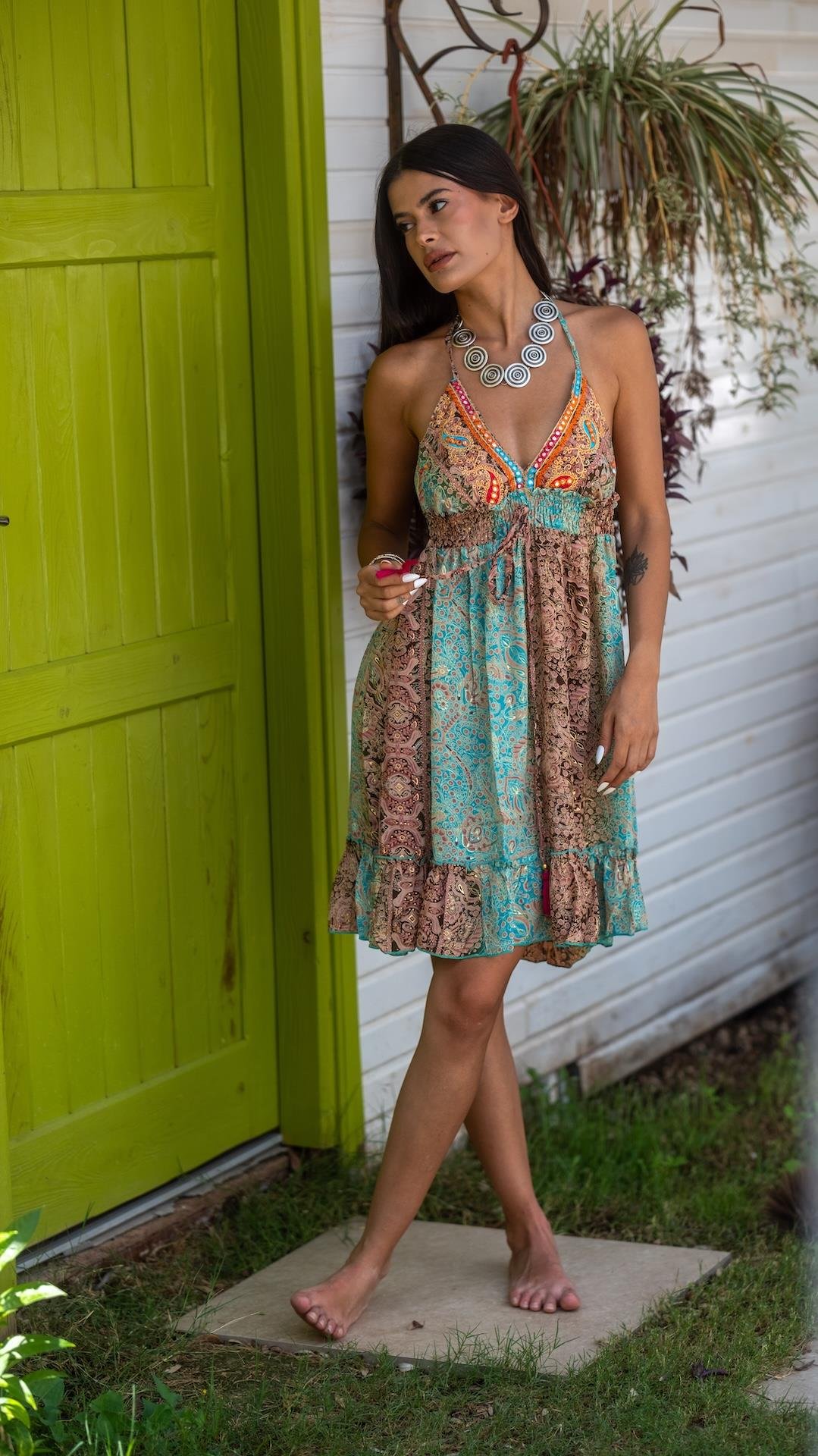 Boyundan Bağlamalı Sırtı Açık Elbise