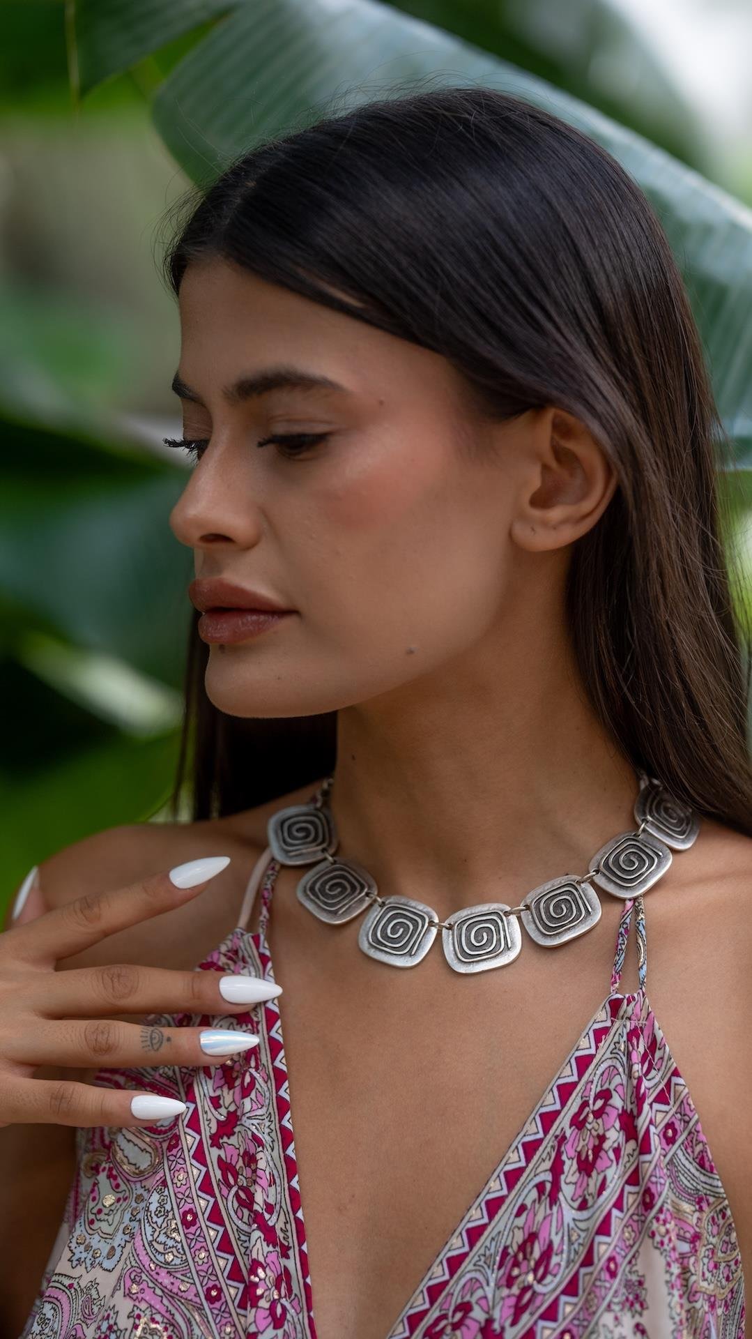 Boyundan Bağlamalı Sırtı Açık Elbise