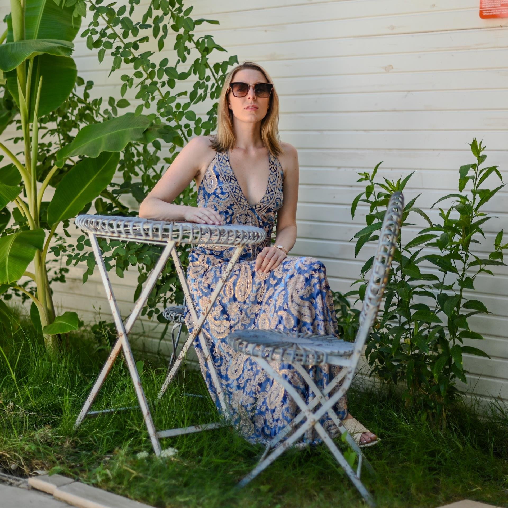 Boyundan Bağlamalı Sırtı Açık İpek Tulum