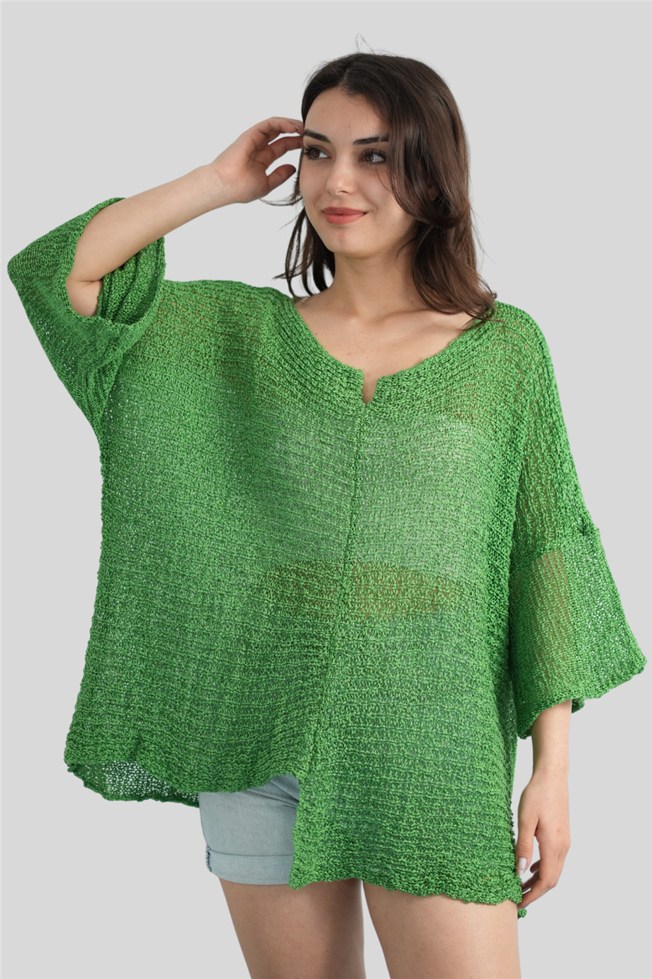Çimen Yeşili Yakası Kesik Detay Merserize Bluz