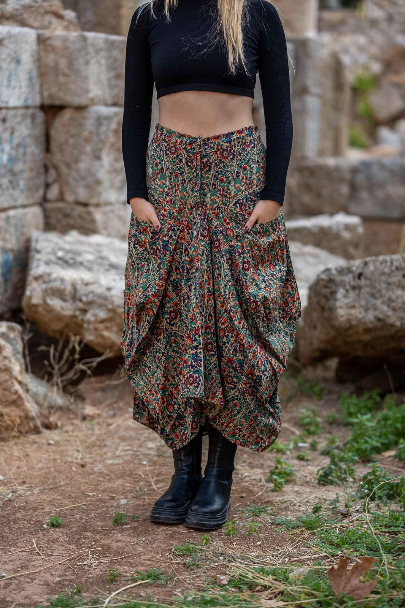 Etnik Desenli Beli Bağcıklı Cepli Bohem Etek 