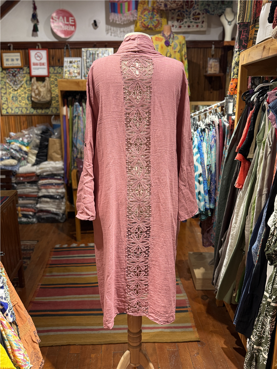 Gülkurusu Renk Bohem Sırtı Dantel Detaylı Keten Kaftan