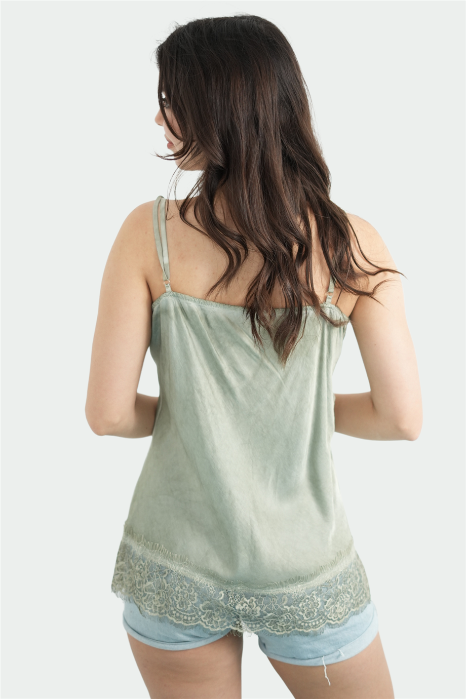 Haki Renk Askılı Dantel Detaylı İpek Bluz