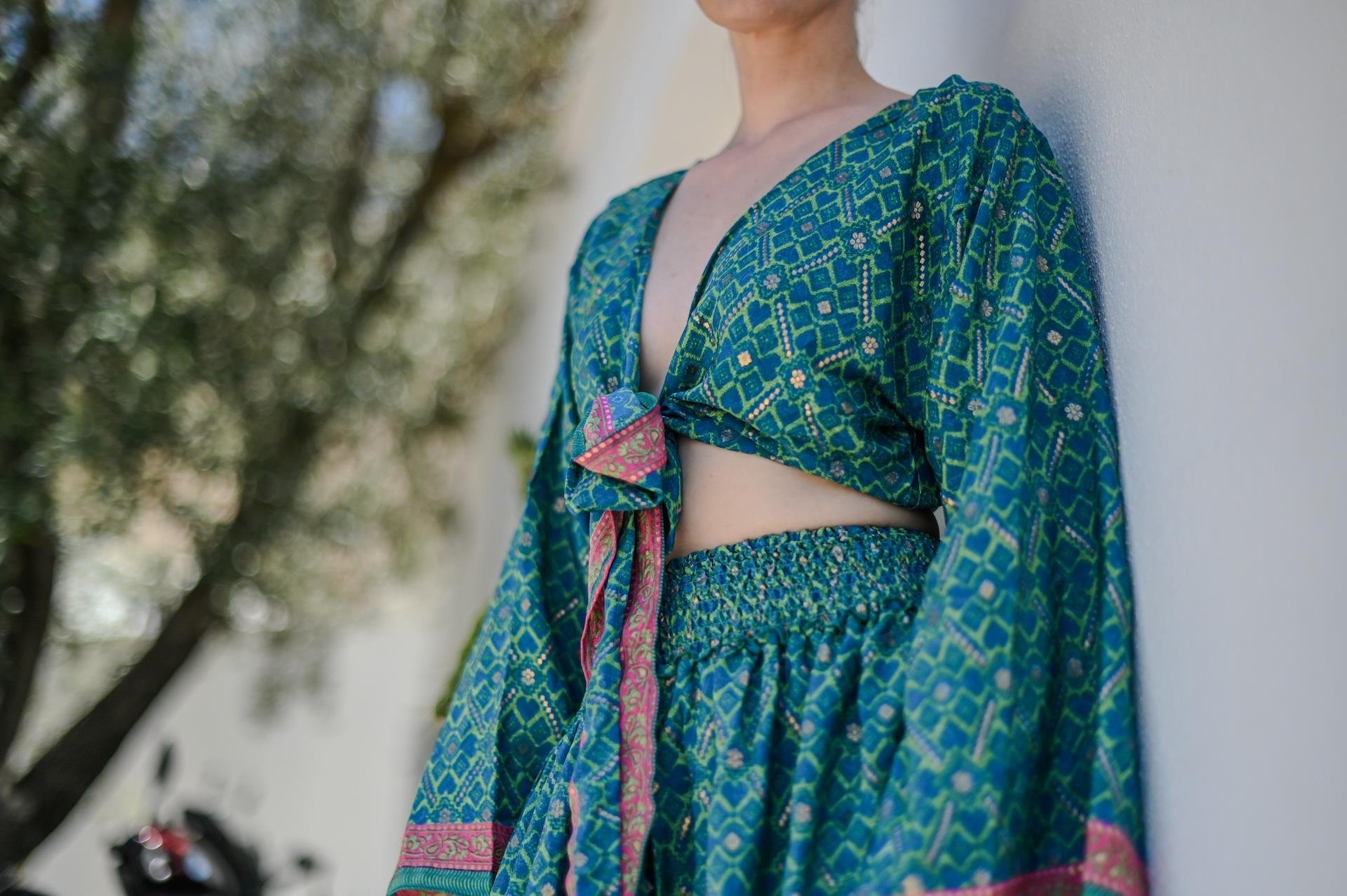 İpek Kısa Etek Bluz Takım