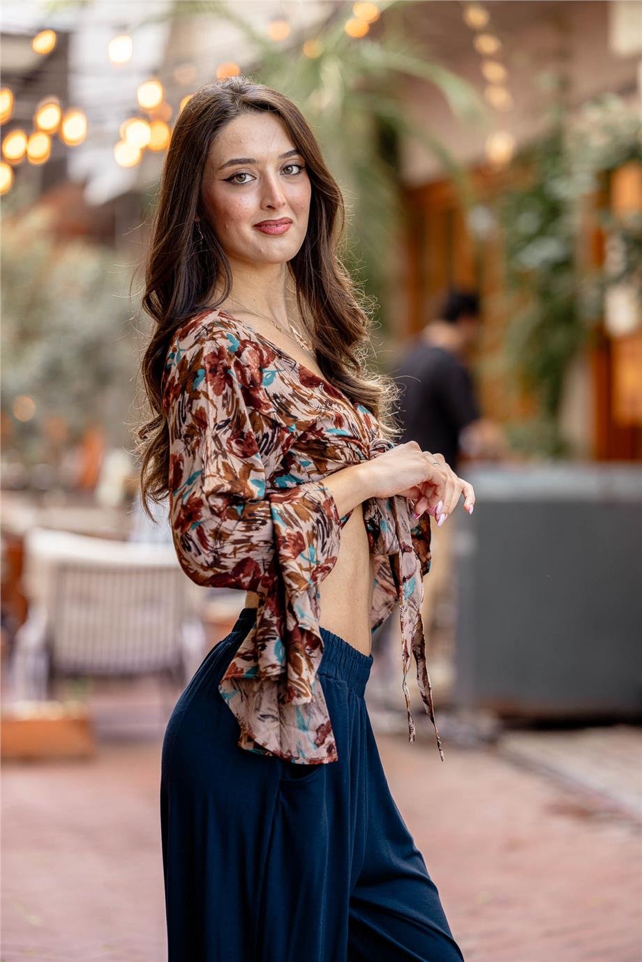 Kahverengi İspanyol Kol Çiçek Desenli Bluz