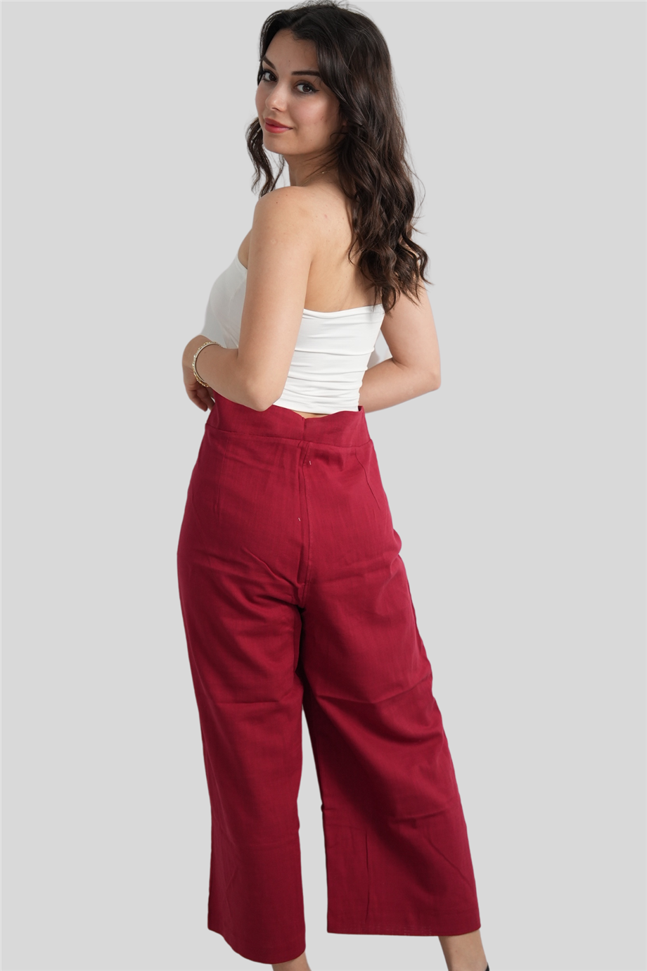 Kırmızı Düğme Detaylı Pantolon