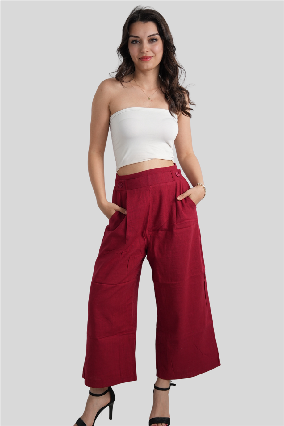 Kırmızı Düğme Detaylı Pantolon
