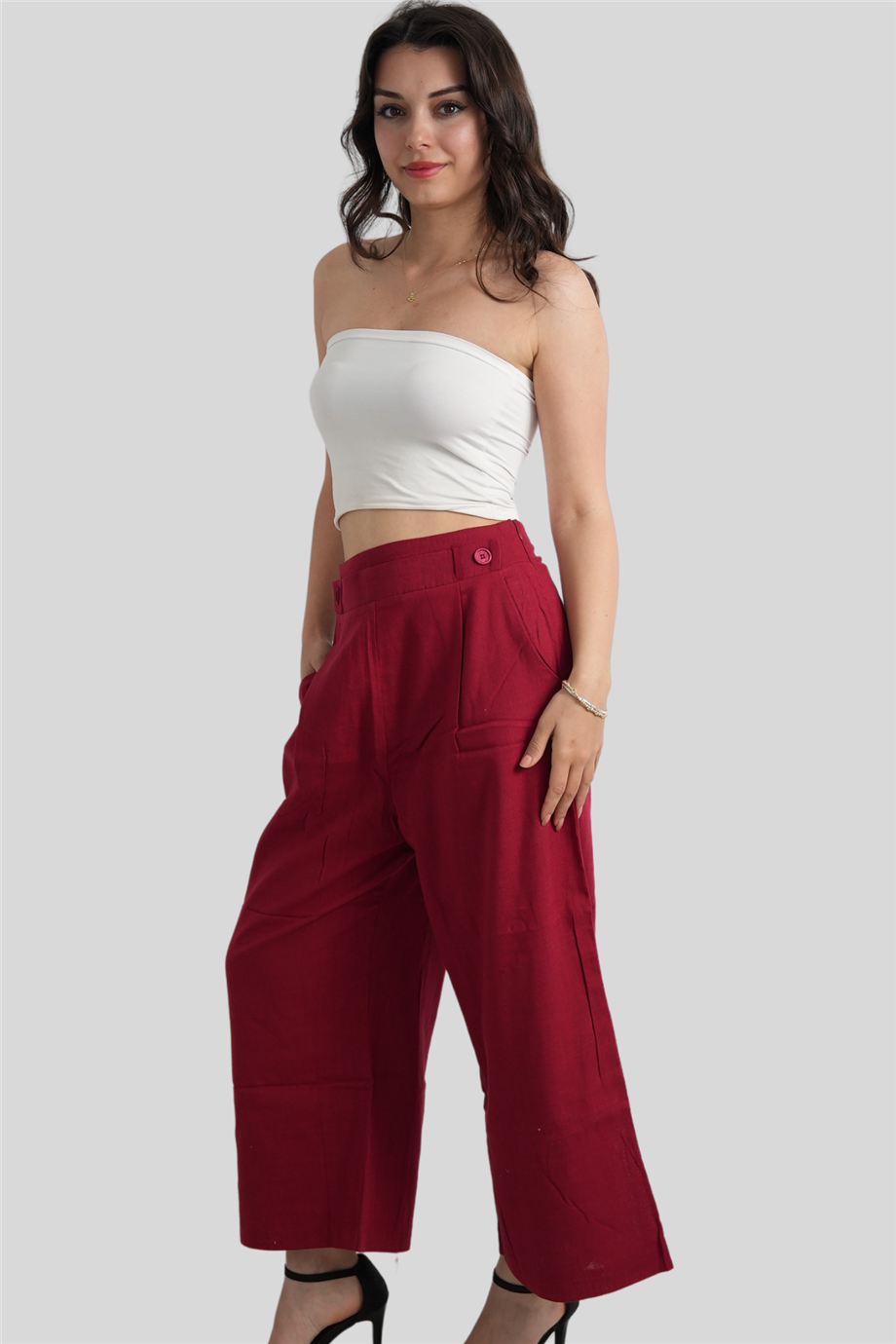 Kırmızı Düğme Detaylı Pantolon