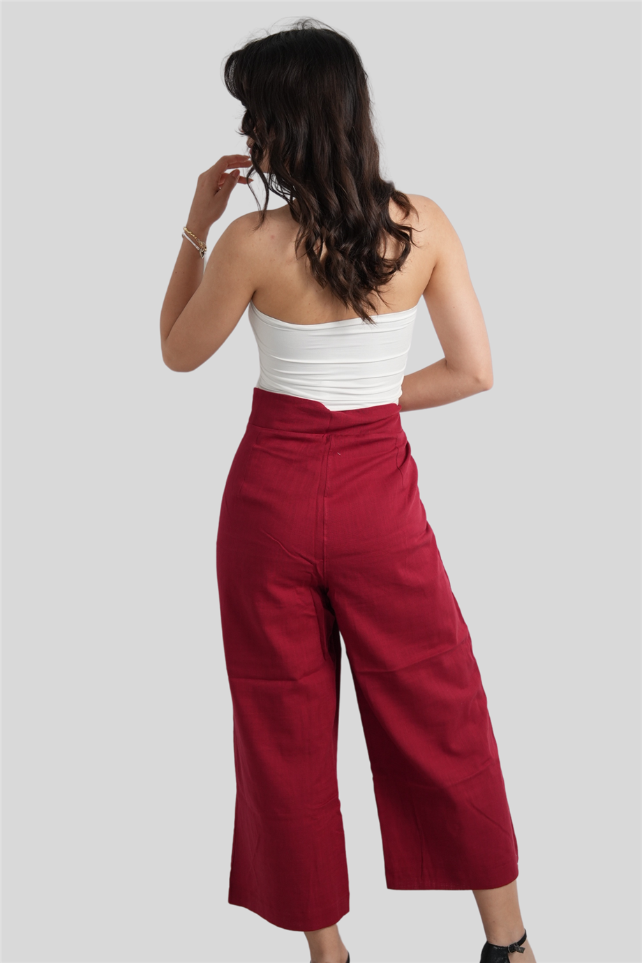 Kırmızı Düğme Detaylı Pantolon