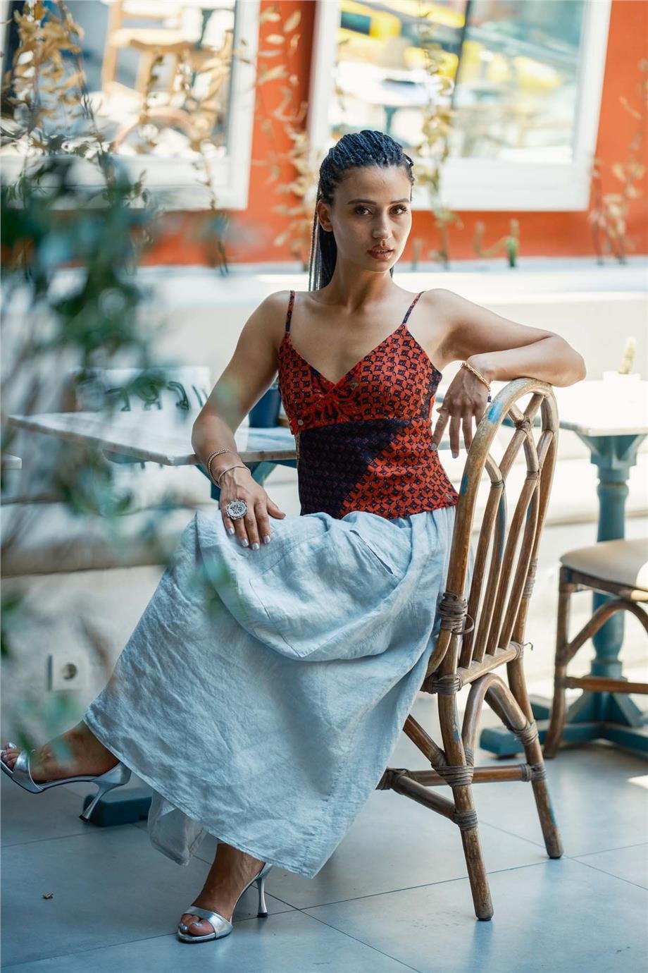 Kırmızı V Yaka Çiçek Desenli Bluz