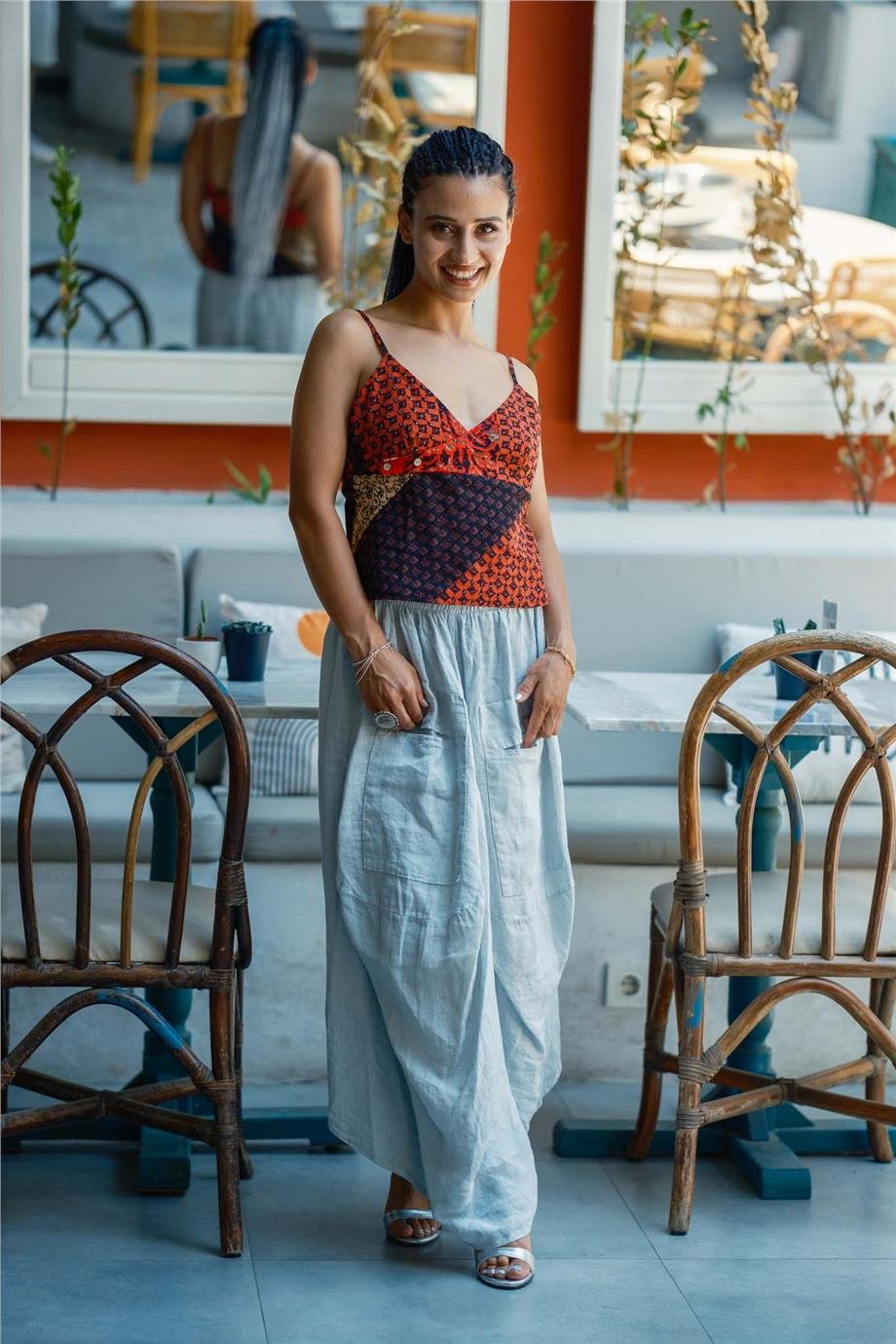 Kırmızı V Yaka Çiçek Desenli Bluz