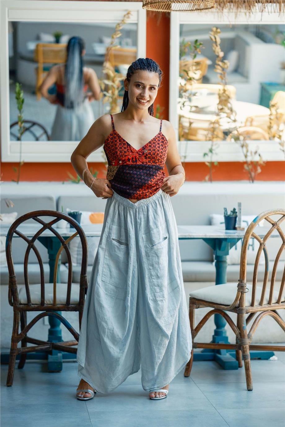 Kırmızı V Yaka Çiçek Desenli Bluz