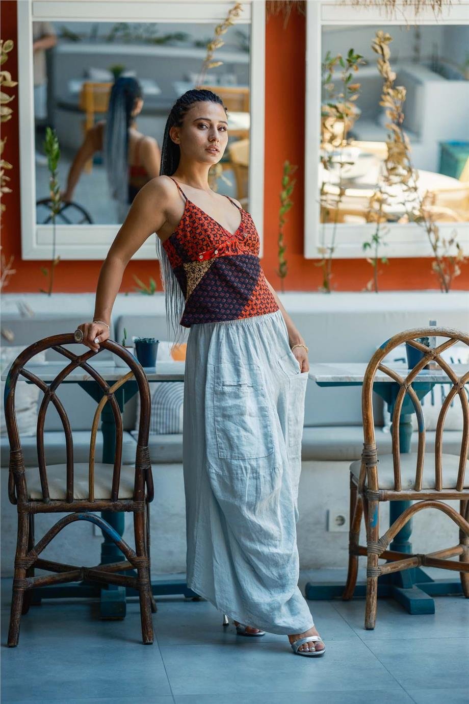 Kırmızı V Yaka Çiçek Desenli Bluz