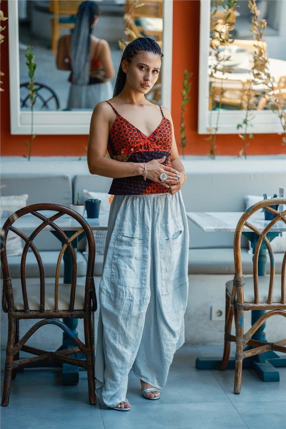 Kırmızı V Yaka Çiçek Desenli Bluz