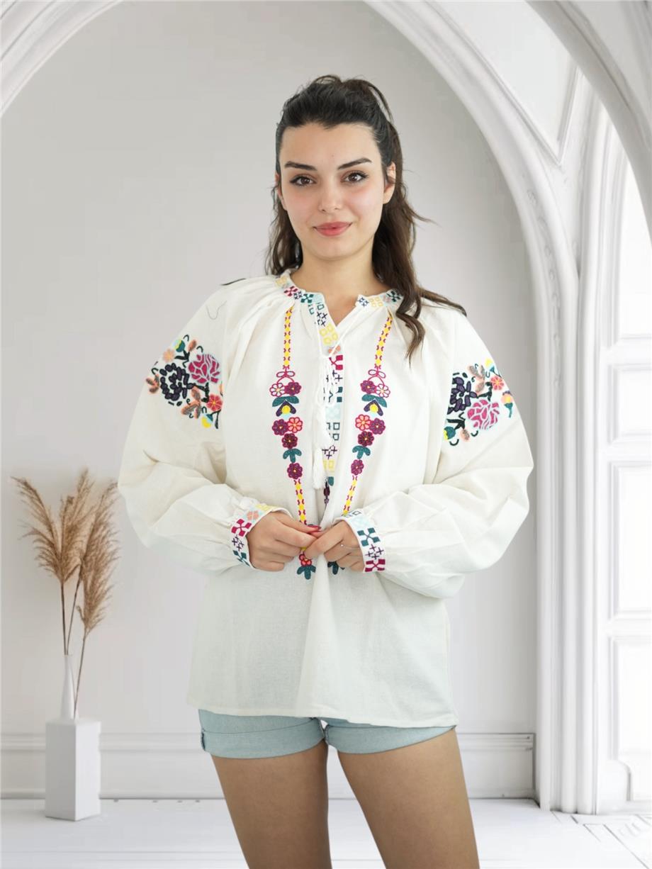 Krem Çiçek Nakışlı Bluz