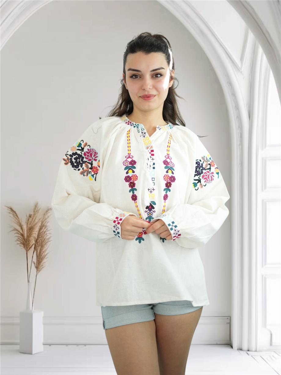 Krem Çiçek Nakışlı Bluz