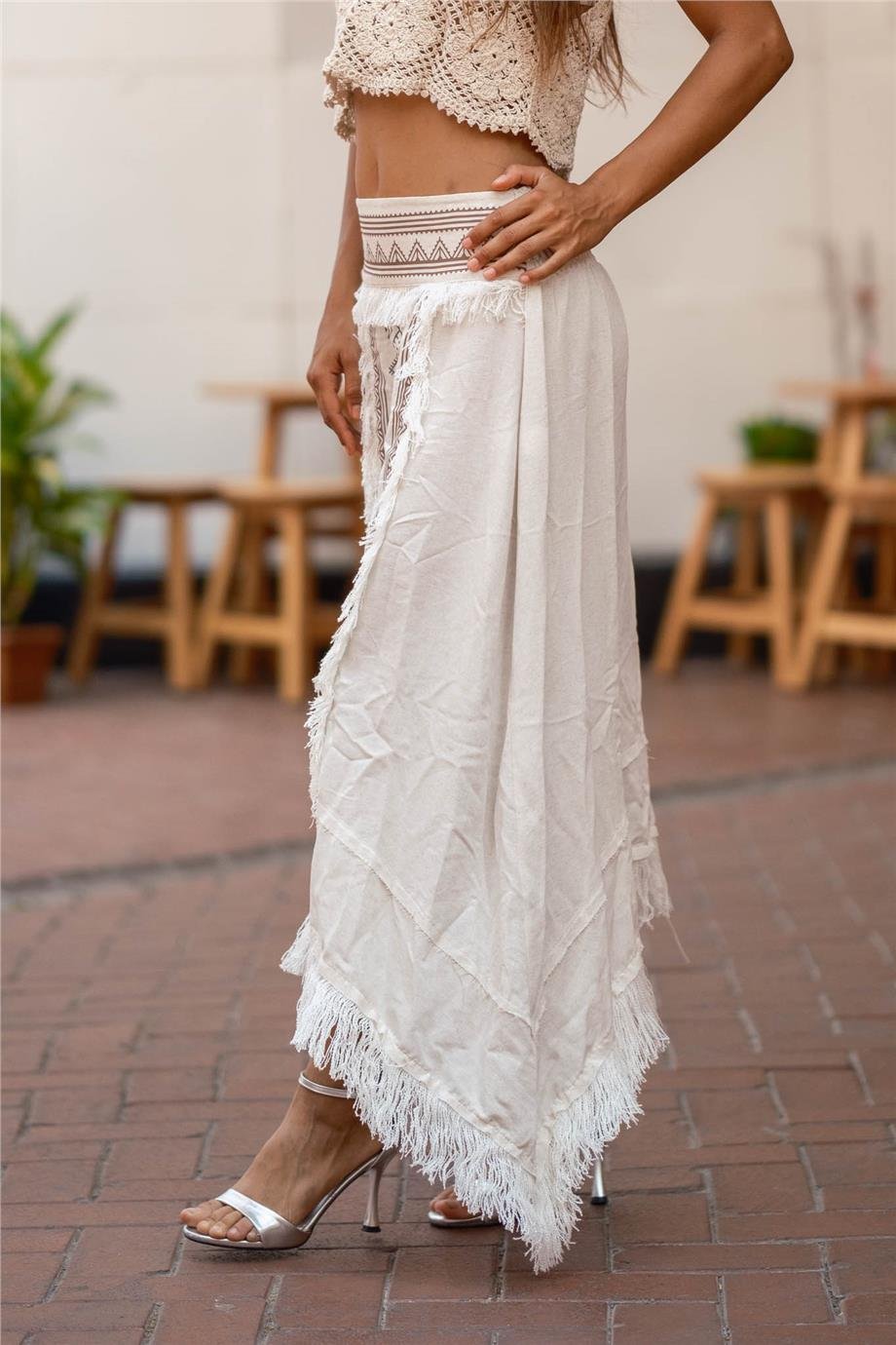 Krem Renk Püskül Detaylı Bohem Etek