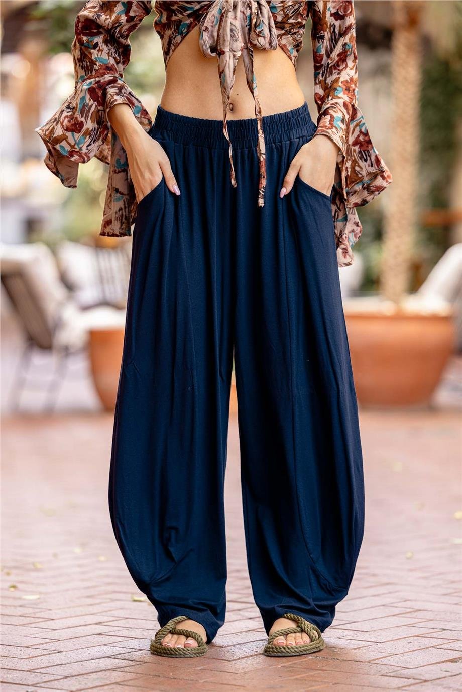 Lacivert Renk Cep Detaylı Salaş Pantolon