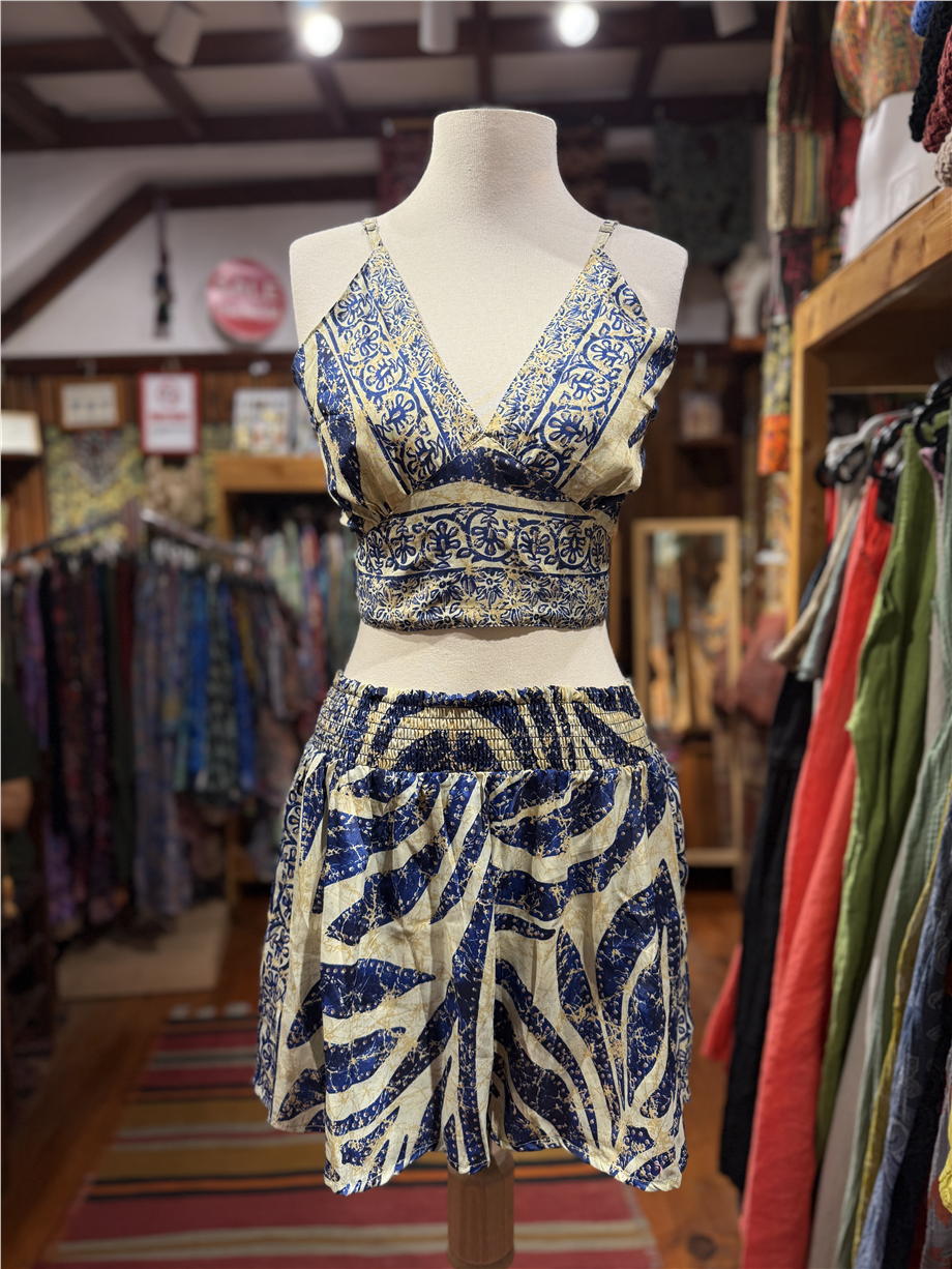 Lacivert Renk Gold Detaylı İpek Şort Crop Kimono Üçlü Takım