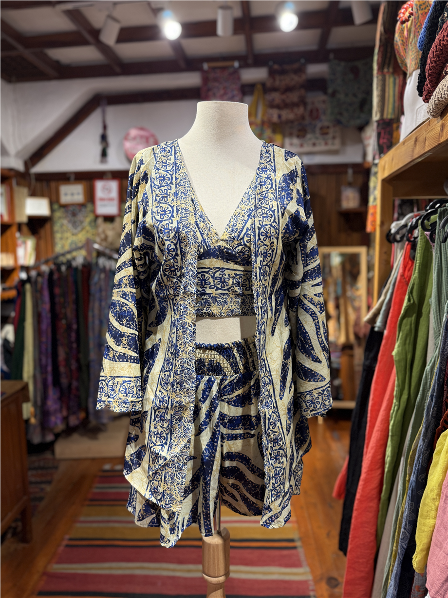 Lacivert Renk Gold Detaylı İpek Şort Crop Kimono Üçlü Takım