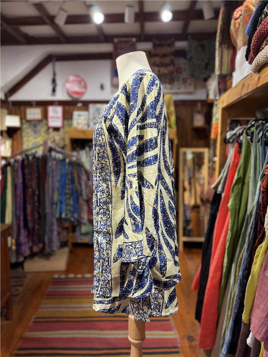 Lacivert Renk Gold Detaylı İpek Şort Crop Kimono Üçlü Takım