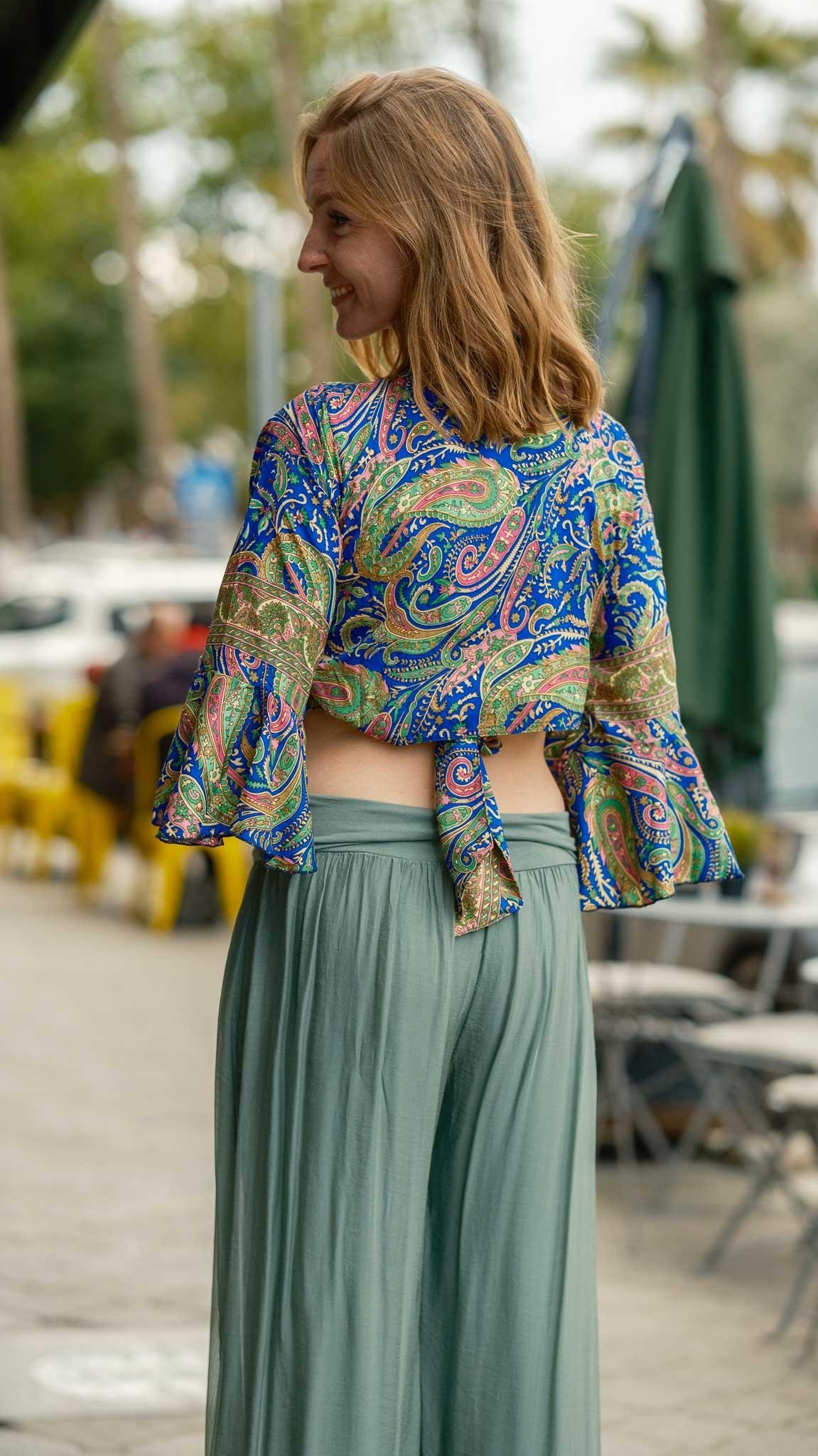 Mavi İspanyol Kol Desenli İpek Bluz