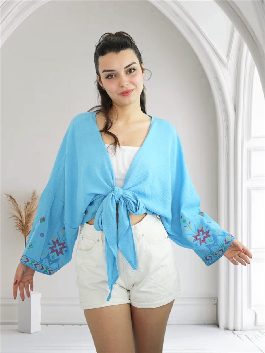 Mavi Nakışlı Bağlamalı Bluz
