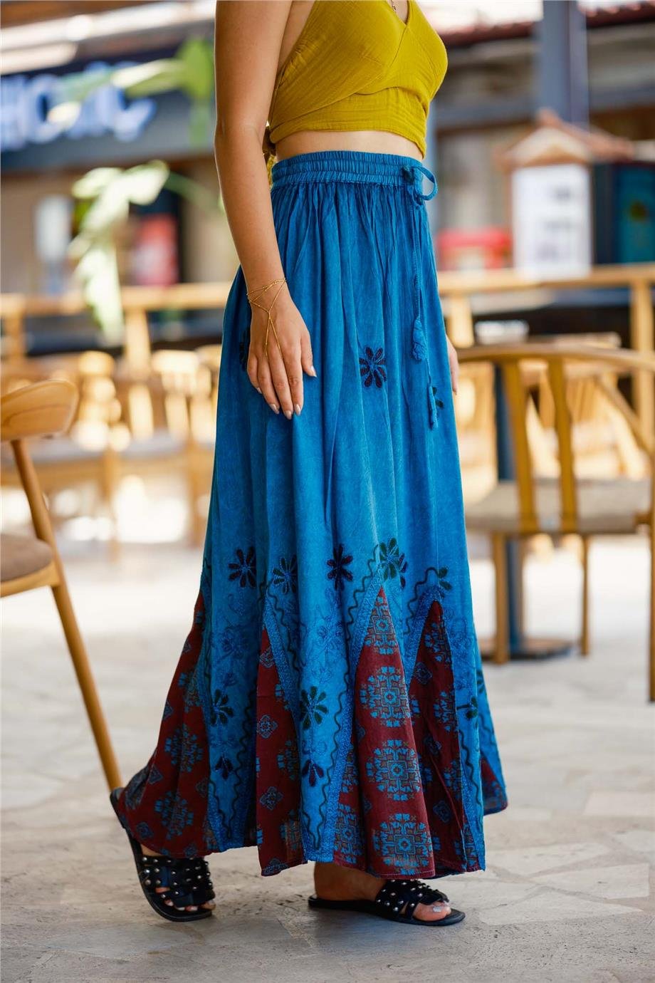 Mavi Nakışlı Uzun Etek