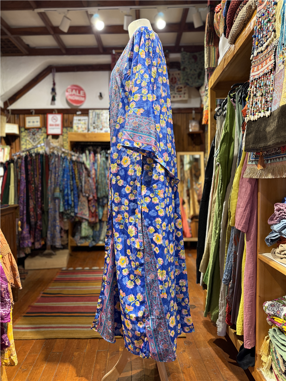 Mavi Renk Cep Detaylı İpek Pantolon Crop Kimono Üçlü Takım