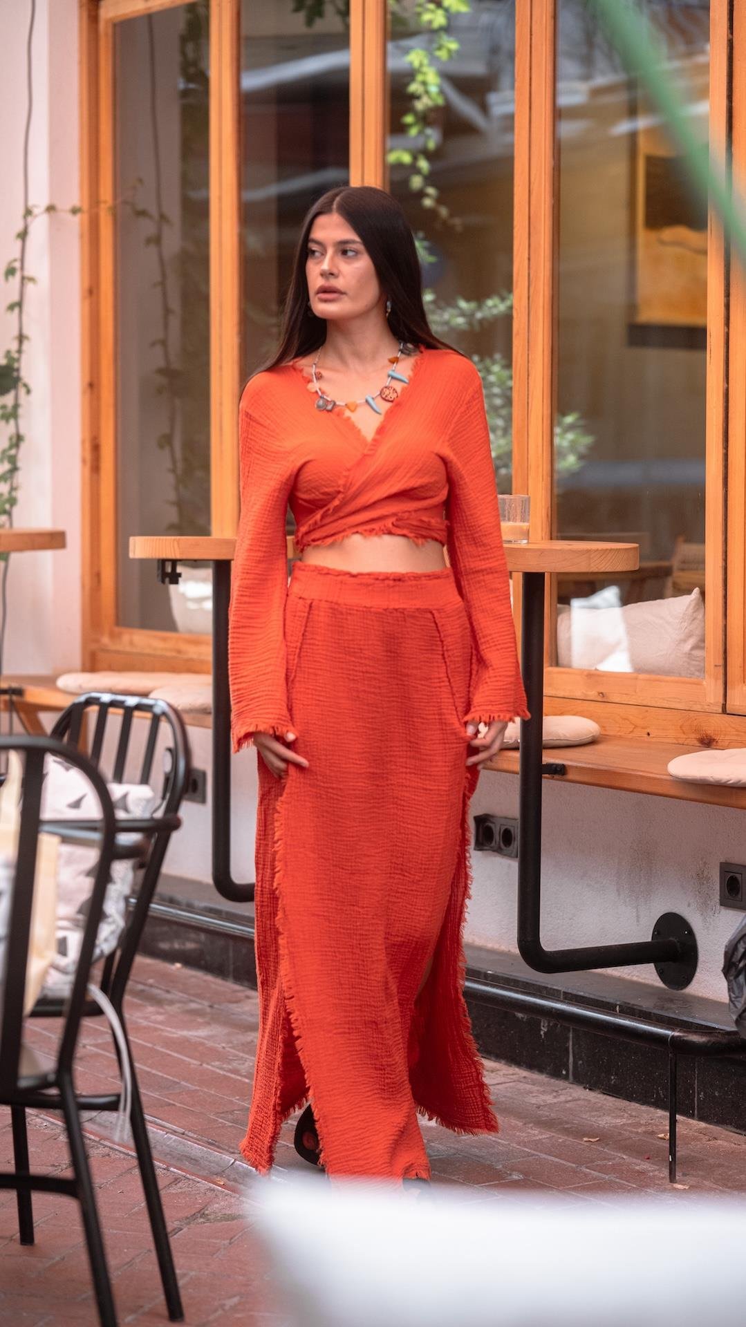 Müslin Yırtmaçlı Etek ve Bluz Takım