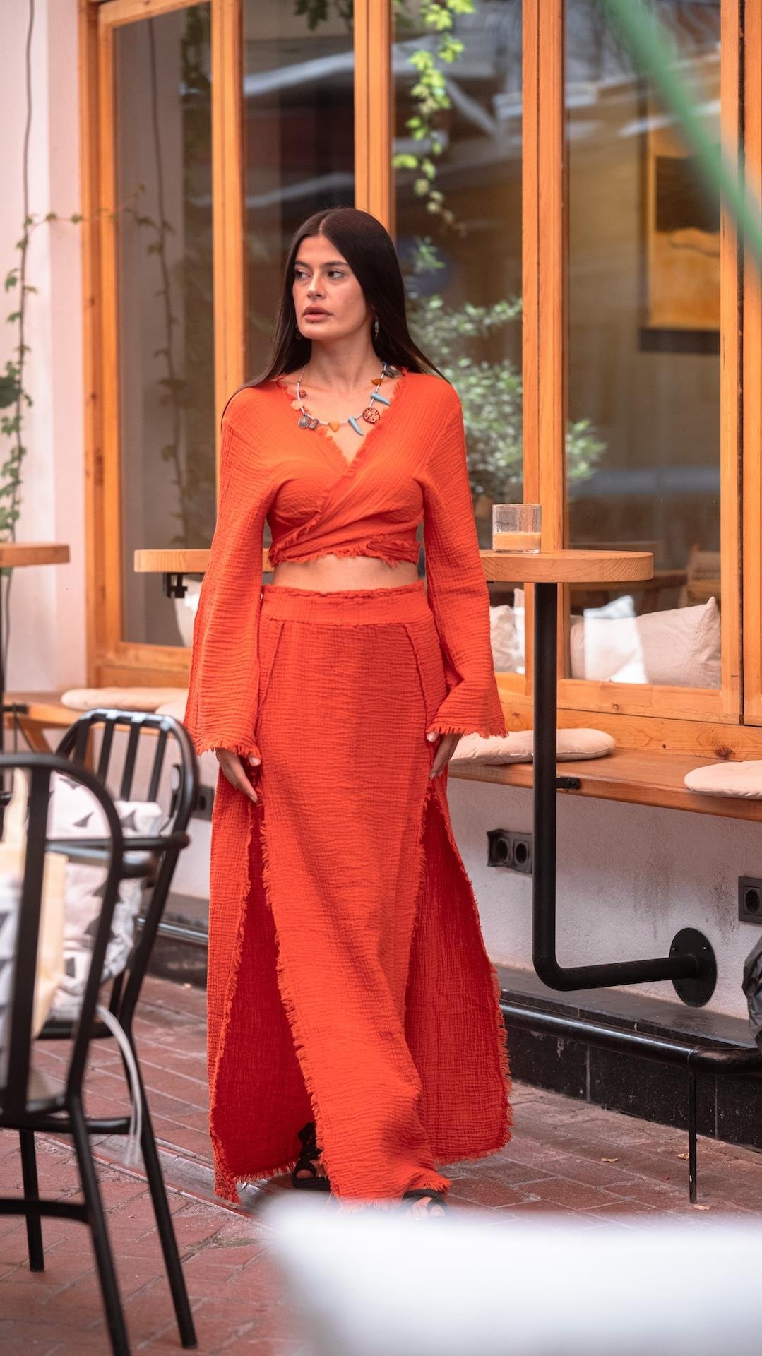 Müslin Yırtmaçlı Etek ve Bluz Takım